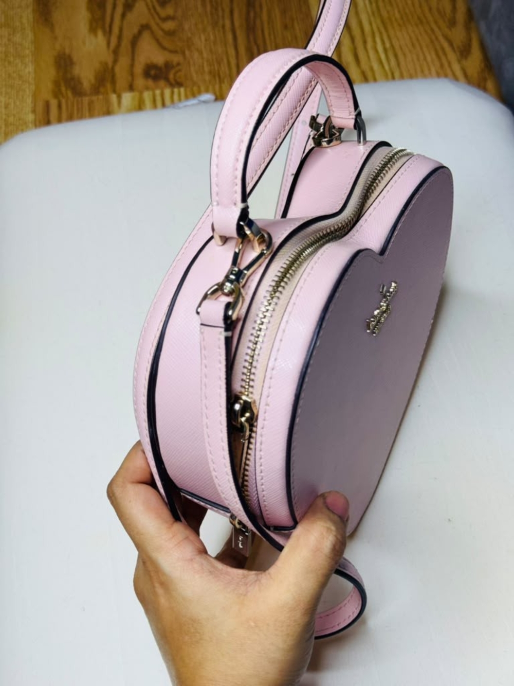 Kate Spade Heart Shack Heart Shape Crossbody Bag - Picture 4 of 16